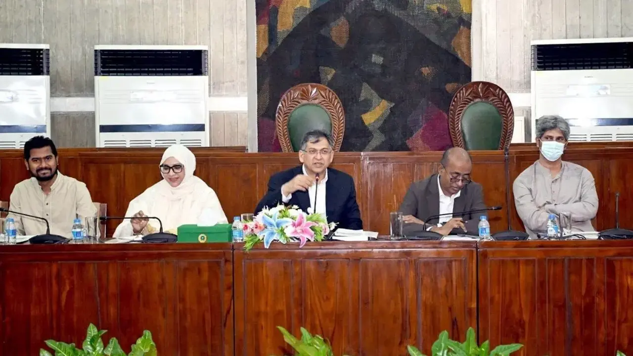 সংবিধানে সুরক্ষা পাচ্ছেন জুলাইযোদ্ধারা, ফিরছে তত্ত্বাবধায়ক-গ...